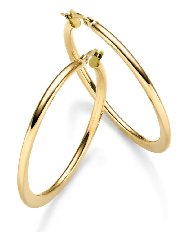 Erlebe eleganten Schmuck mit den Toravi Creolen aus 333er Gold. Diese hochwertigen 8 Karat Goldohrringe überzeugen durch ihr zeitloses Design und tragen sich angenehm den ganzen Tag. Perfekt für jeden Anlass – ob Alltag oder festliche Events.